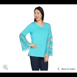 🌸 Gorgeous turquoise top 🌸